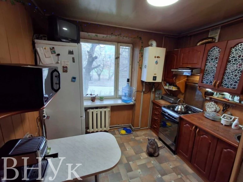 Квартира 4-кімн. продаж Чернівці – 60 м²