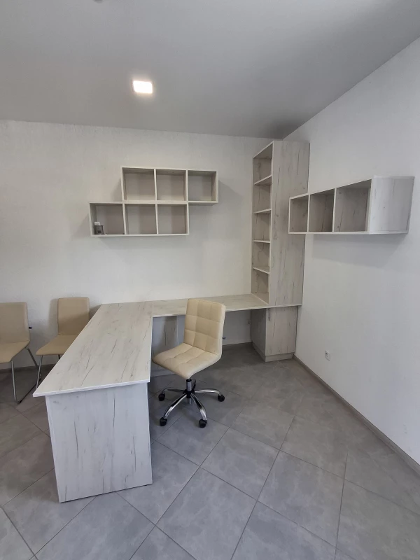 Комерційна нерухомість – 35.1 м²