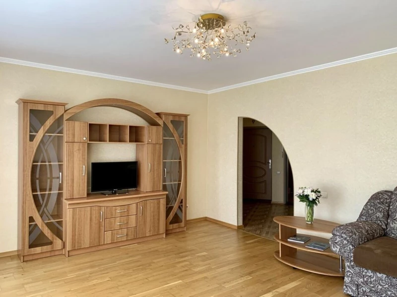 Квартира 3-кімн. продаж Київ, Голосеевский – 45 м², Київ — 12/15