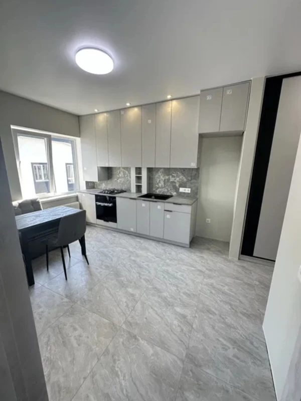 Квартира 2-кімн. продаж Святопетрівське – 38 м², Святопетрівське — 4/14