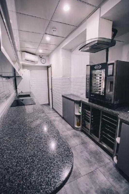 Комерційна нерухомість – 430 м², Київ — 6/13