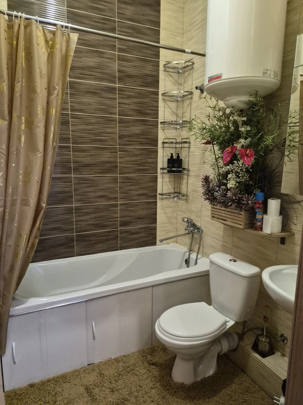 Квартира 1-кімн. продаж Авангард, Авангард – 40.9 м², Авангард — 5/5