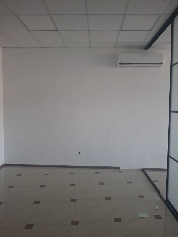 Комерційна нерухомість – 67.7 м², Іршава — 7/8