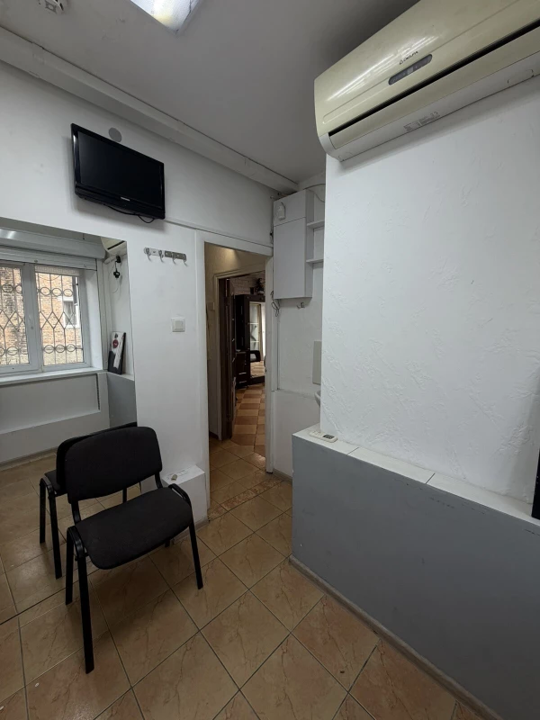Комерційна нерухомість – 43 м², Нововолинськ — 6/15