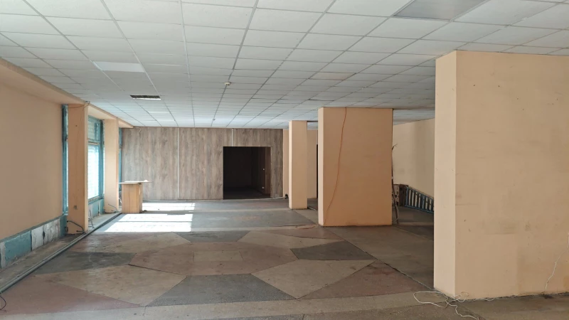 Комерційна нерухомість – 300 м², Коростень — 7/12