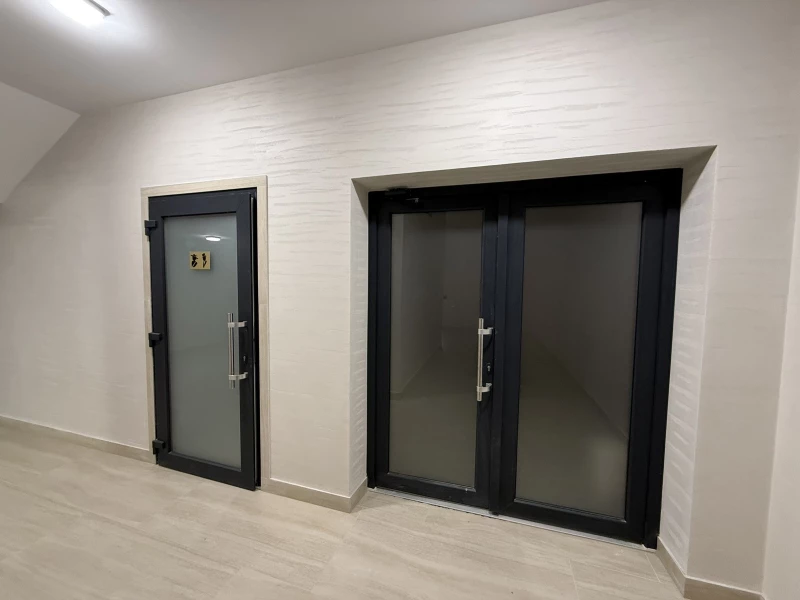 Комерційна нерухомість – 440 м², Поляна — 7/9