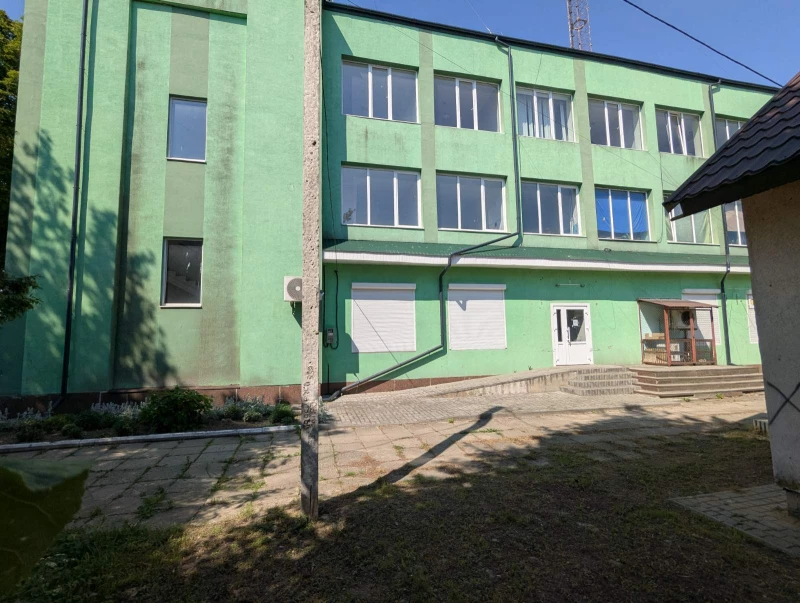 Комерційна нерухомість – 110 м², Іваничі — 3/15