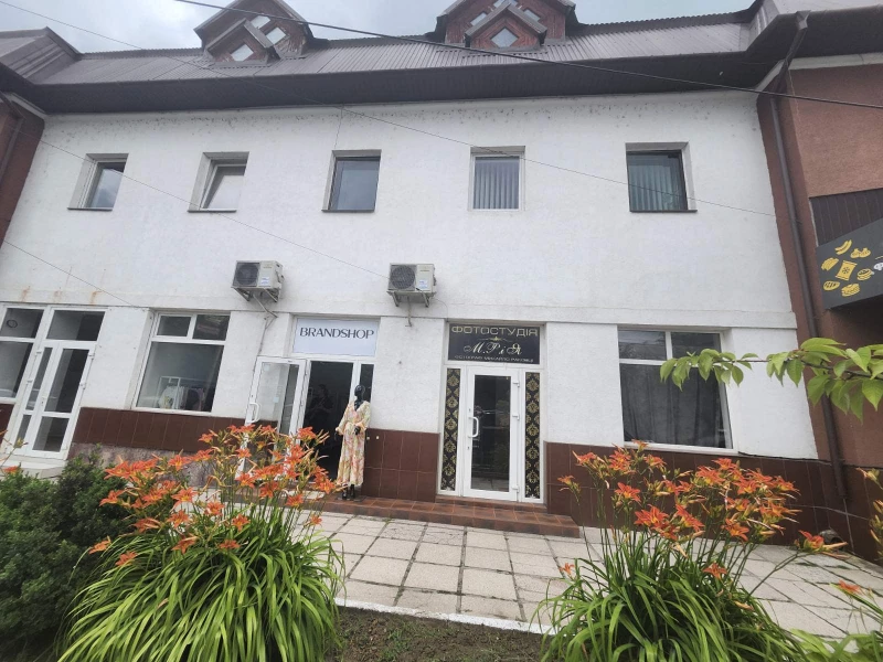 Комерційна нерухомість – 39.8 м²