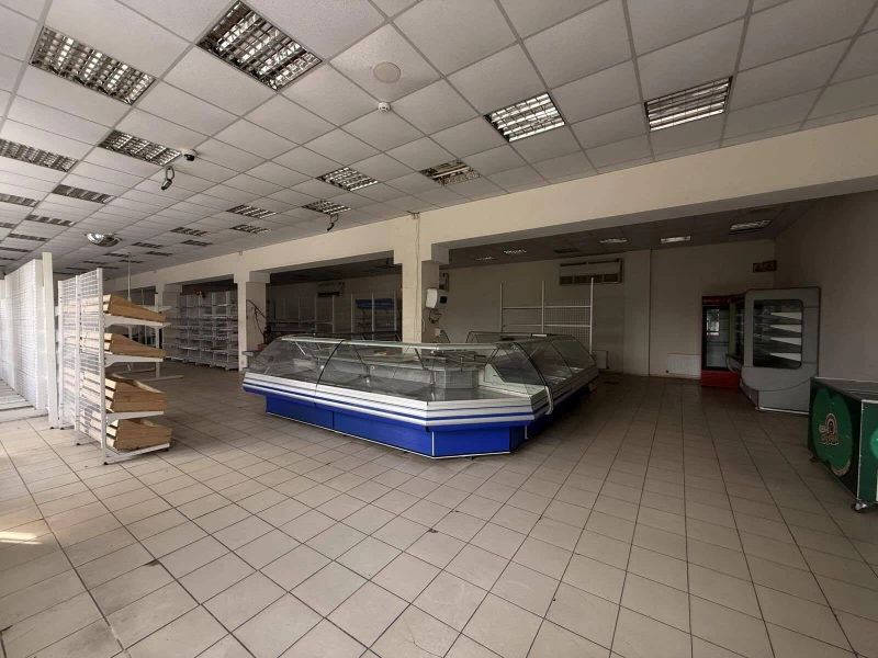 Комерційна нерухомість – 350.3 м², Кривой Рог — 4/15