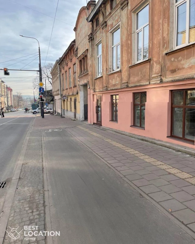 Комерційна нерухомість – 81 м², Львов — 3/10