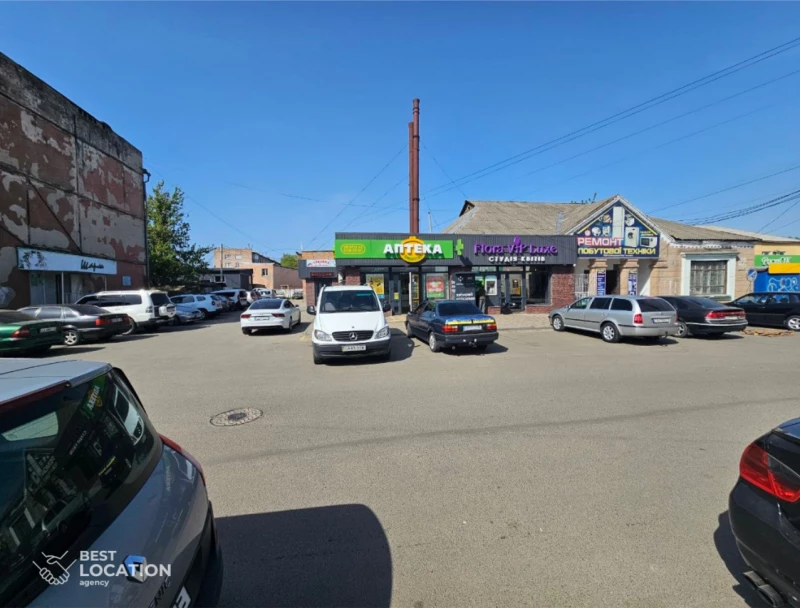 Комерційна нерухомість – 245.5 м², Смела — 6/12