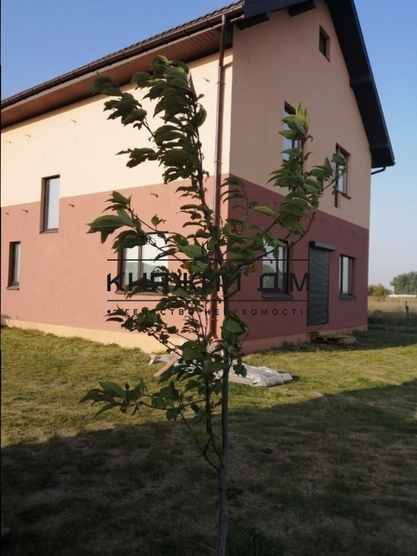 Будинок 0-кімн. продаж Рогозів – 166 м²