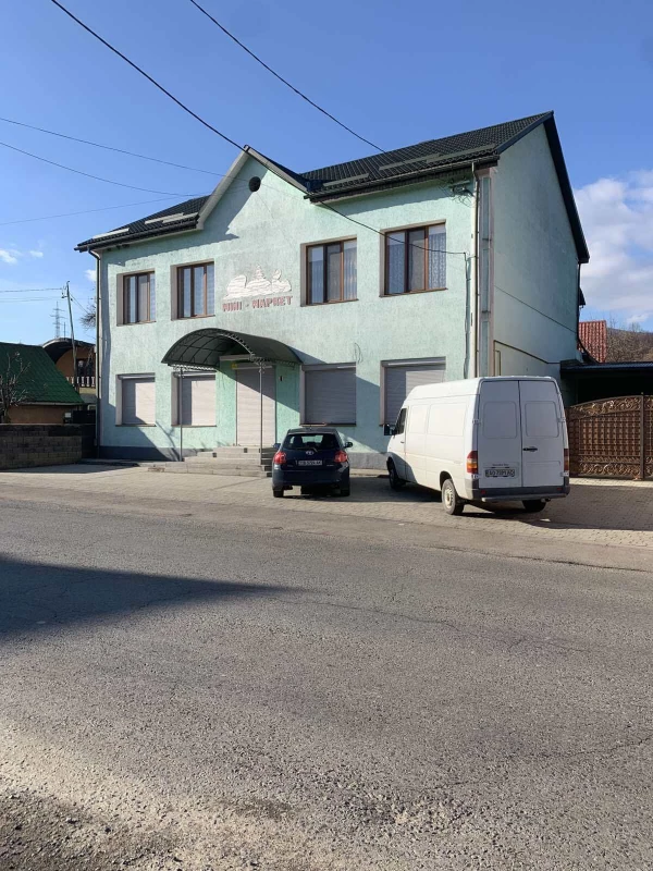 Комерційна нерухомість – 93 м²
