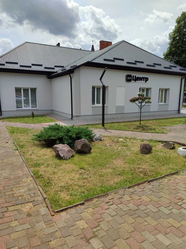 Комерційна нерухомість – 70 м², Хыров — 6/10