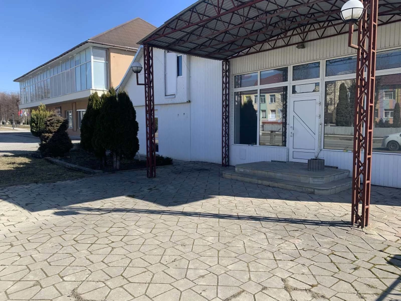Комерційна нерухомість – 845 м², Чемерівці — 7/12