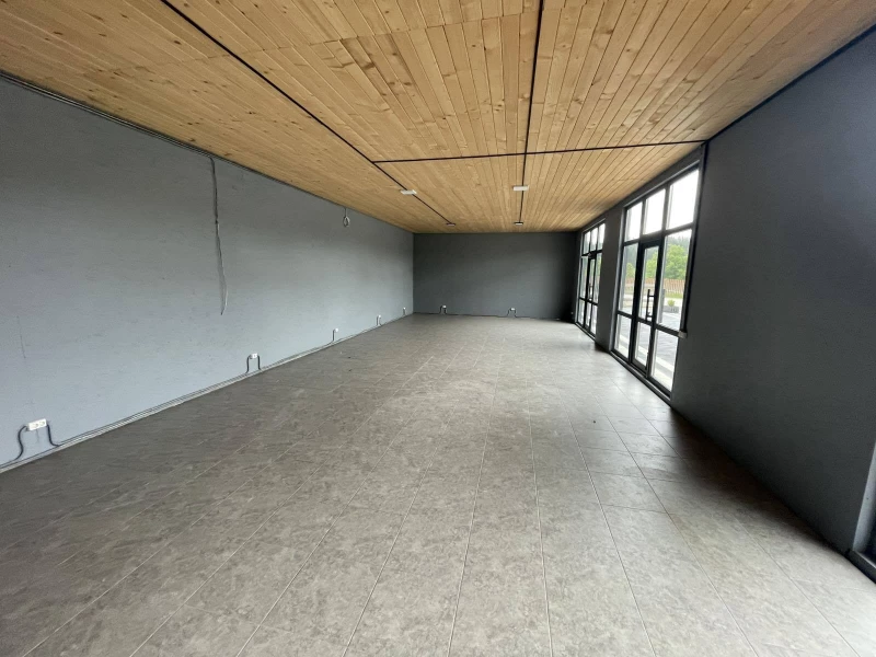Комерційна нерухомість – 180 м², Яблоница — 10/15
