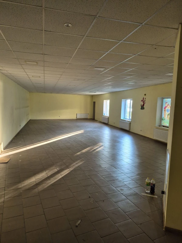 Комерційна нерухомість – 217.7 м², Кагарлик — 5/7