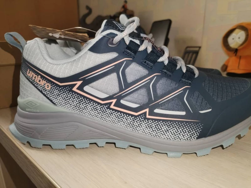Женские кроссовки umbro, Полтава — 3/6