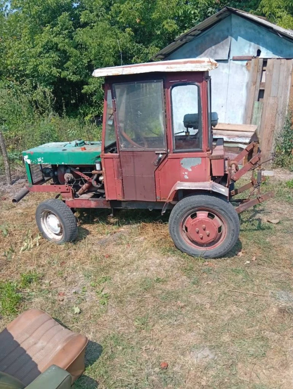 Продам трактор зід мотор, Озеряны — 1/4
