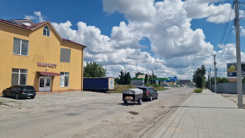 Комерційна нерухомість – 333 м², Гусятин — 2/10