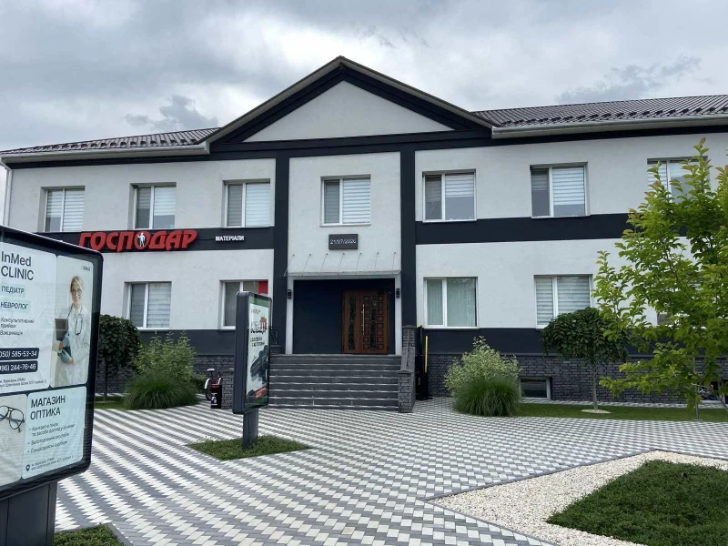 Комерційна нерухомість – 60.7 м²