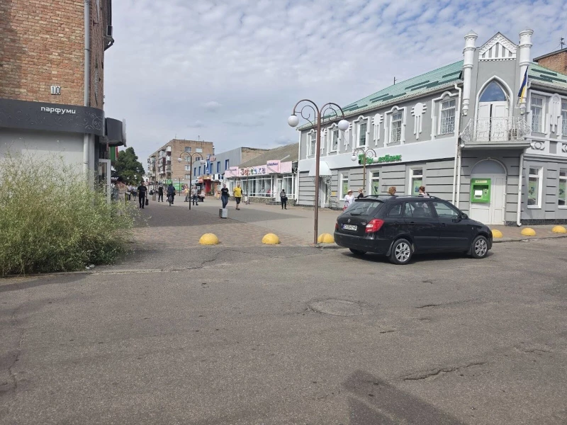 Комерційна нерухомість – 41.8 м², Сміла — 3/9