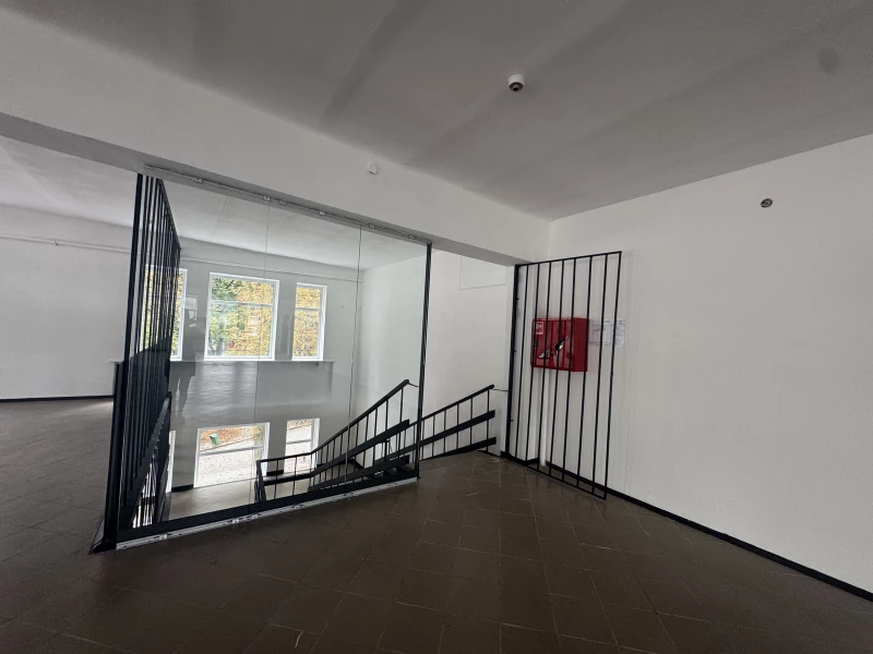 Комерційна нерухомість – 400 м², Кременец — 7/15