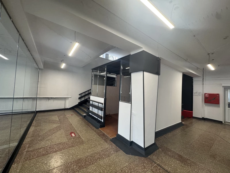 Комерційна нерухомість – 9 м², Кременец — 4/8