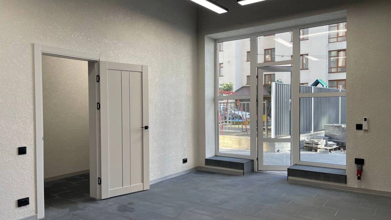 Комерційна нерухомість – 32 м², Хмельницкий — 7/15