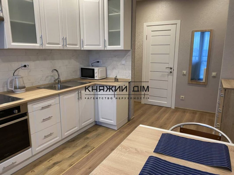 Квартира 1-кімн. оренда Київ, Святошинський р-н – 15 м²