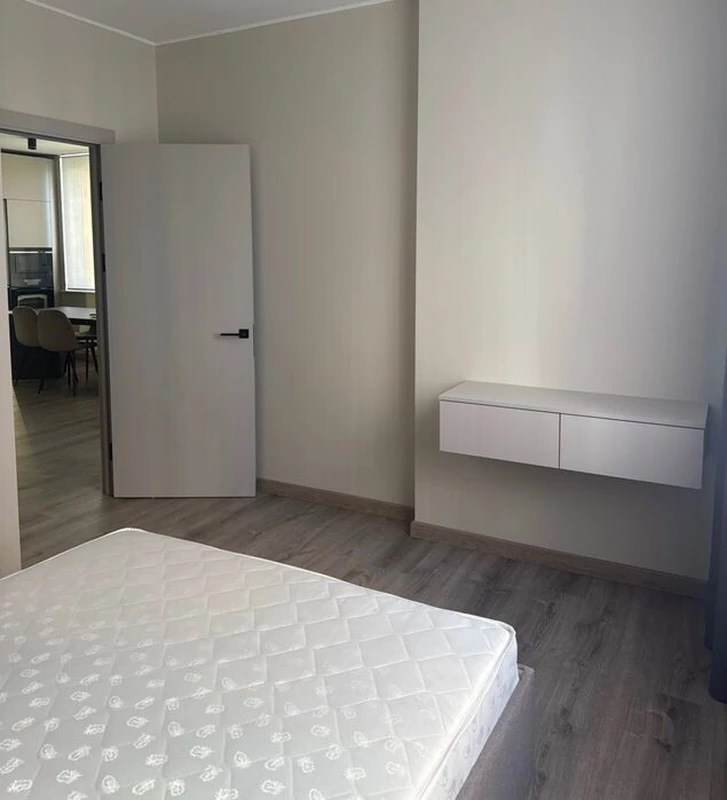 Квартира 2-кімн. продаж Київ, Голосеевский – 28 м²