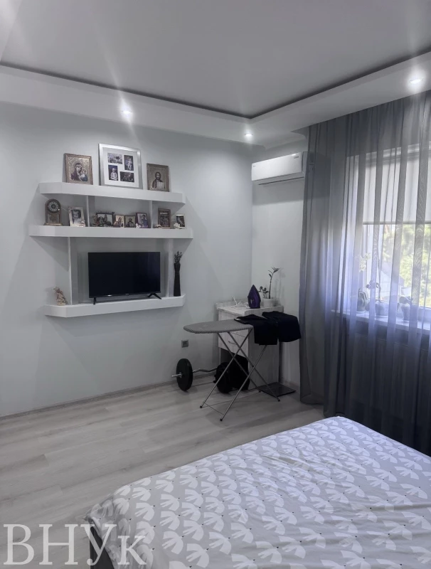 Квартира 2-кімн. продаж Ужгород, Новый – 32.4 м², Ужгород — 6/15