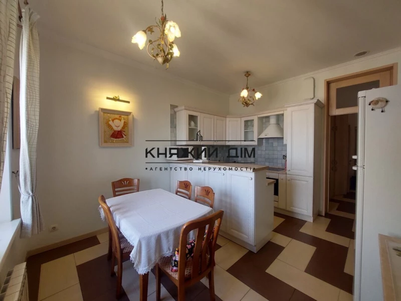 Квартира 3-кімн. оренда Київ, Шевченкiвський р-н – 100 м²