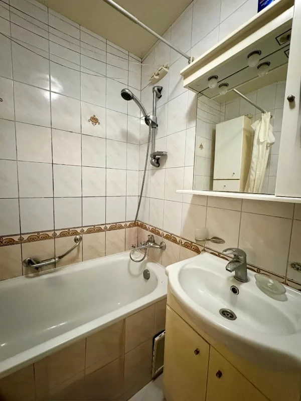 Квартира 3-кімн. продаж Дніпро, Индустриальный р-н – 42 м², Днепр — 10/14