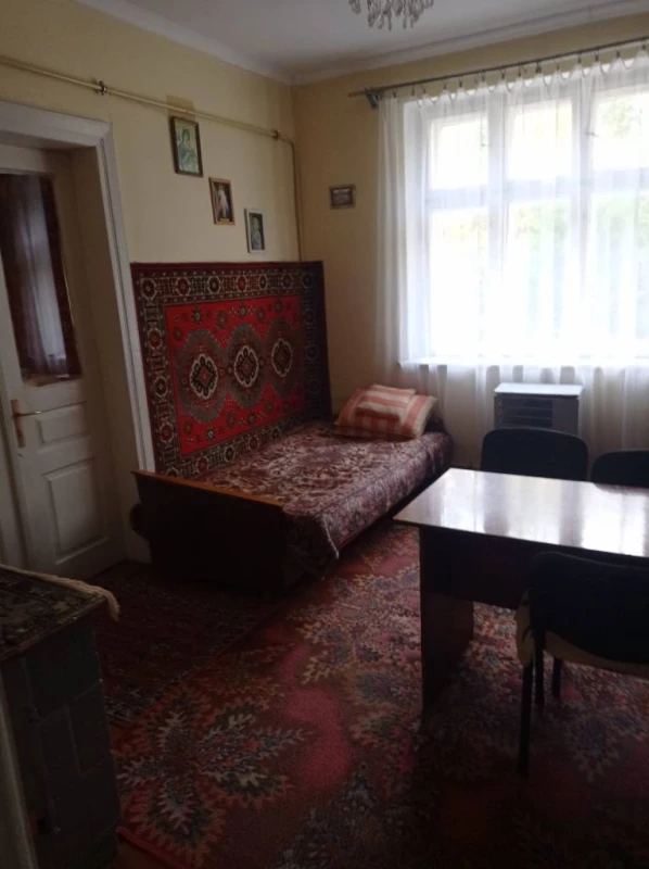 Будинок, Самбір — 4/10