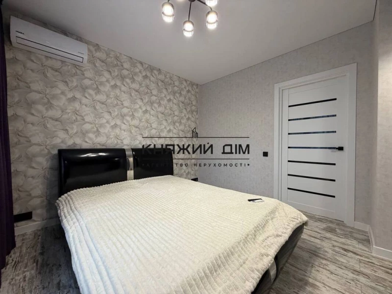 Квартира 1-кімн. оренда Київ, Дарницький р-н – 10 м²